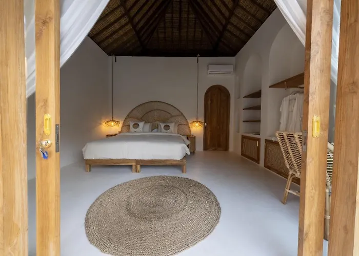 Aloha Boutique 4*