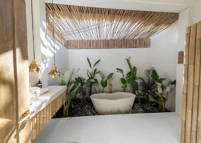 Aloha Boutique 4*